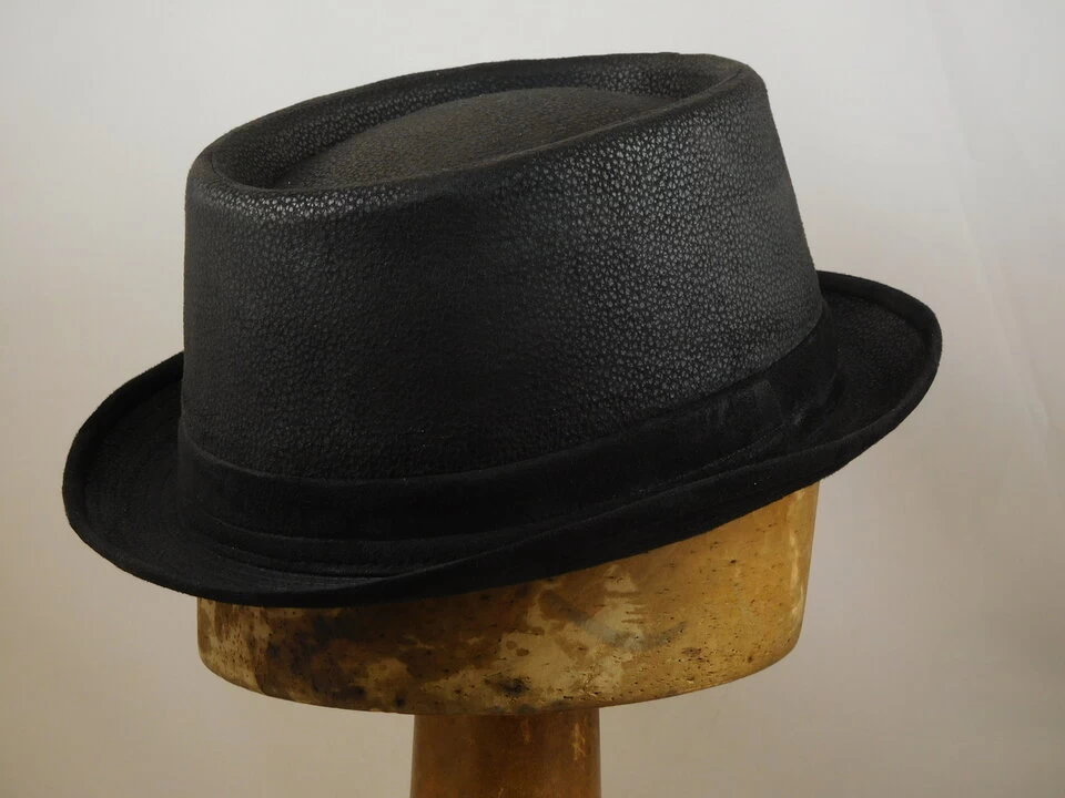 Jos Van Dijck Pork Pie Imitatie Geruwd Leder Zwart 4 Jos Van Dijck Pork Pie Imitatie Geruwd Leder Zwart - Afbeelding 2