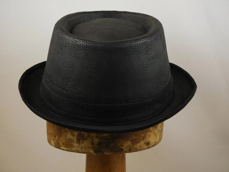 Jos Van Dijck Pork Pie Imitatie Geruwd Leder Zwart 5 Jos Van Dijck Pork Pie Imitatie Geruwd Leder Zwart - Afbeelding 3