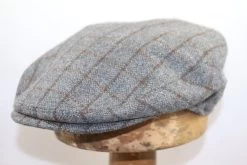 Alfonso D Este Engelse Pet Wol GRIJS Bruine Ruit