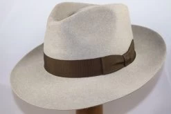 Jose Signes Fedora Gaudi Haarvilt BONE