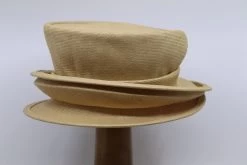 Mirjam Nuver Occassion Design Hat Flexit.D Col. LEINEN