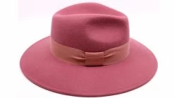 Jos Van Dijck Fedora Kaja Wolvilt Oud Roze