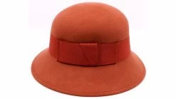 Jos Van Dijck Cloche Hoedje Kristel Wolvilt Terra