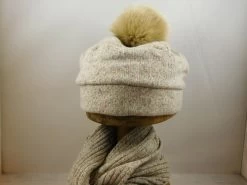 Frasconi Muts Beige Spikkel Pompom -Hoeden Winkel 1616819156