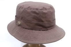 Derby Sport Waterafstotend Vissershoed Bruin