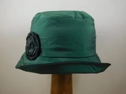 Jos Van Dijck Regenhoed Roos Groen