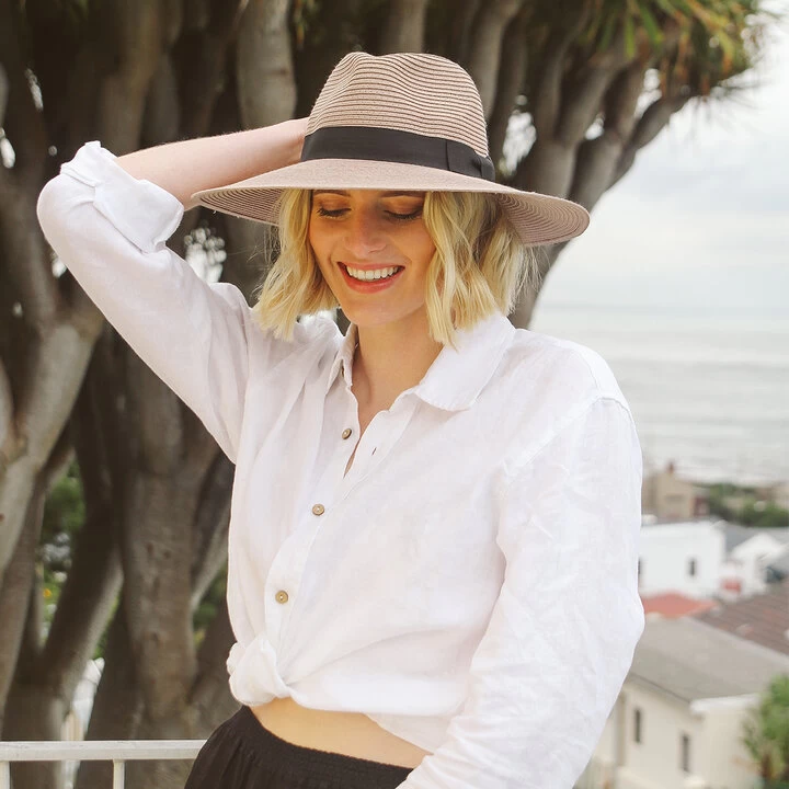 House Of Ord Summer Fedora Fiona Wide Brim Flexibraid Taupe 4 House Of Ord Summer Fedora Fiona Wide Brim Flexibraid Taupe - Afbeelding 2